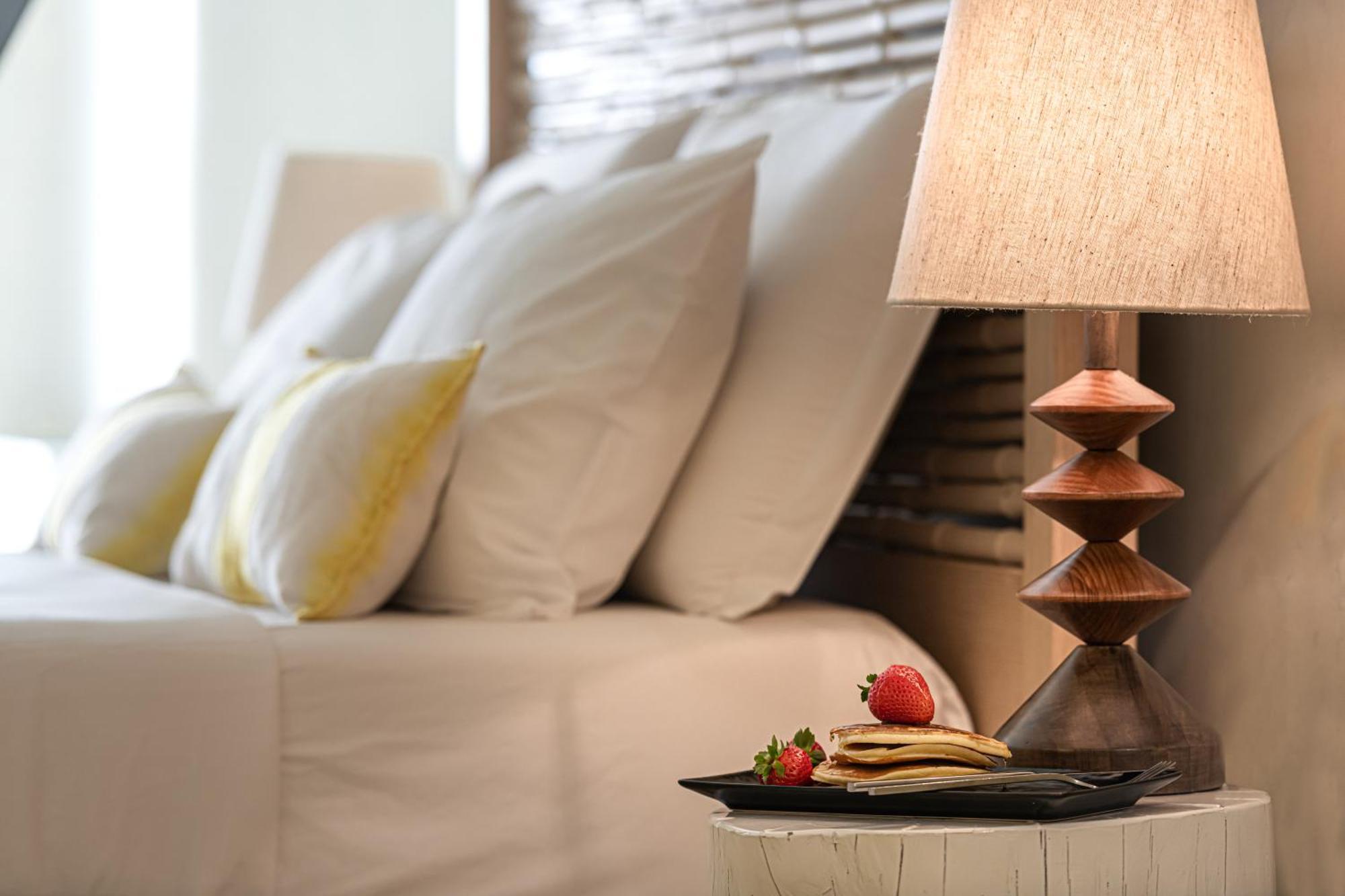 Mythical Blue Luxury Suites (Adults Only) Fira  Dış mekan fotoğraf