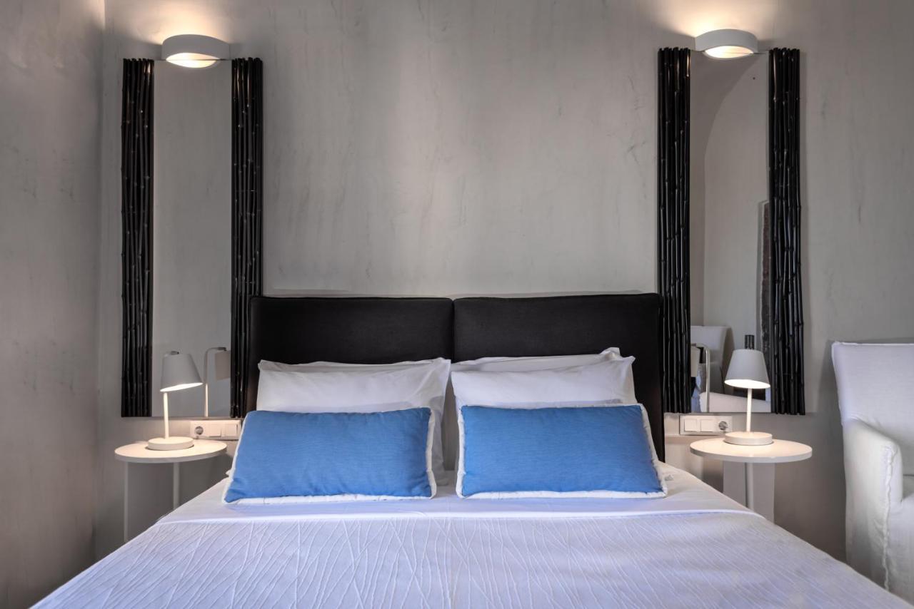 Mythical Blue Luxury Suites (Adults Only) Fira  Dış mekan fotoğraf
