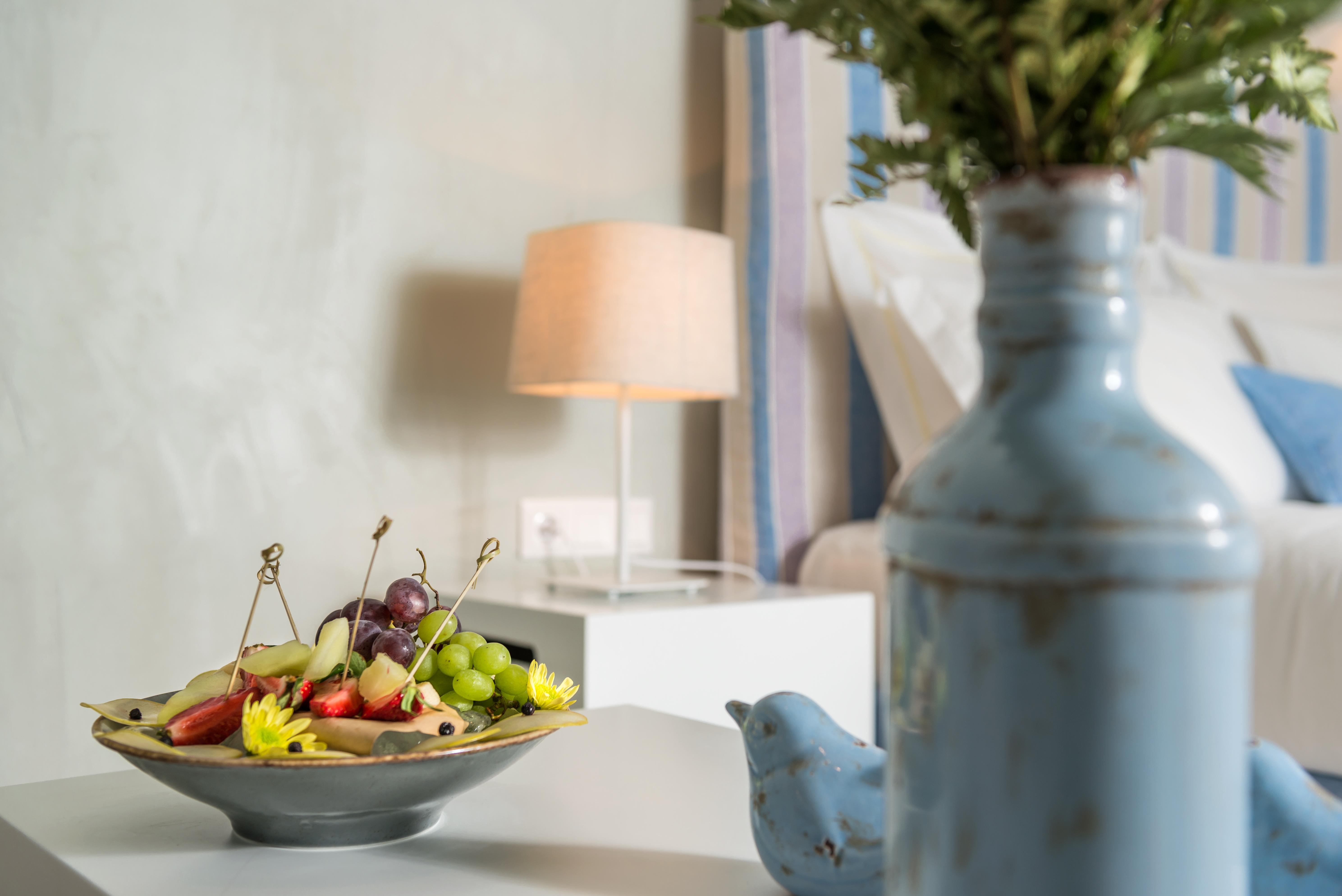 Mythical Blue Luxury Suites (Adults Only) Fira  Dış mekan fotoğraf