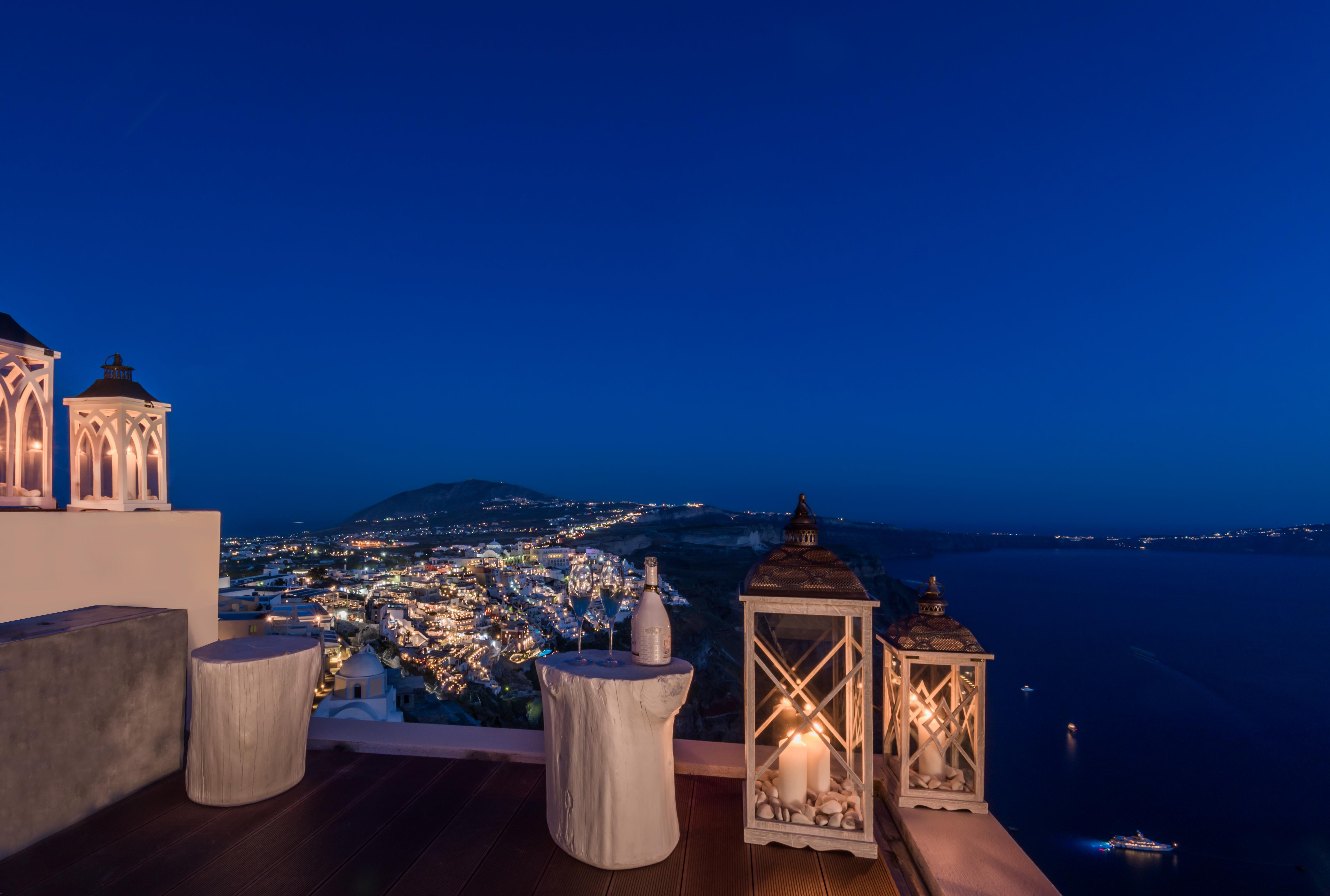 Mythical Blue Luxury Suites (Adults Only) Fira  Dış mekan fotoğraf