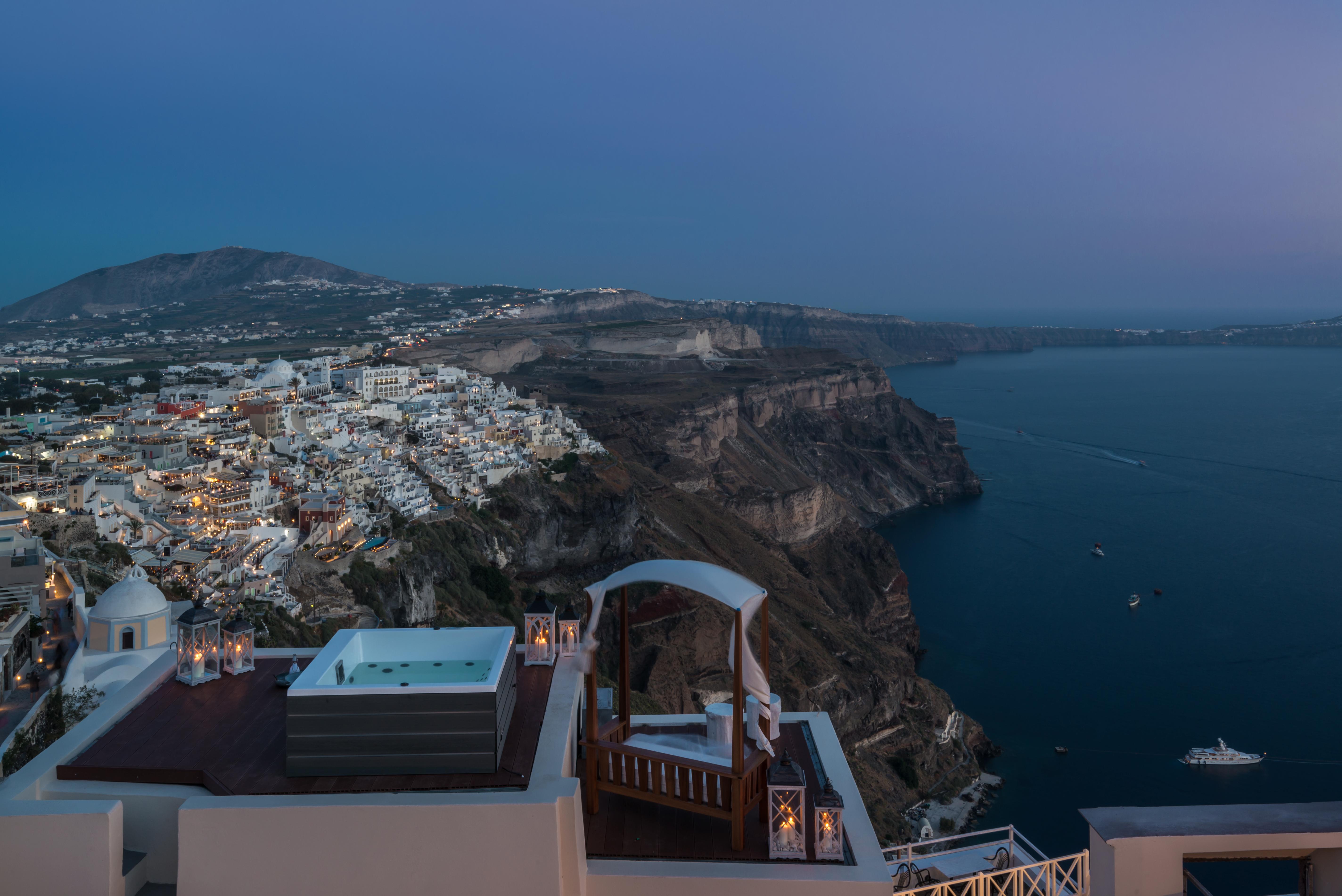 Mythical Blue Luxury Suites (Adults Only) Fira  Dış mekan fotoğraf