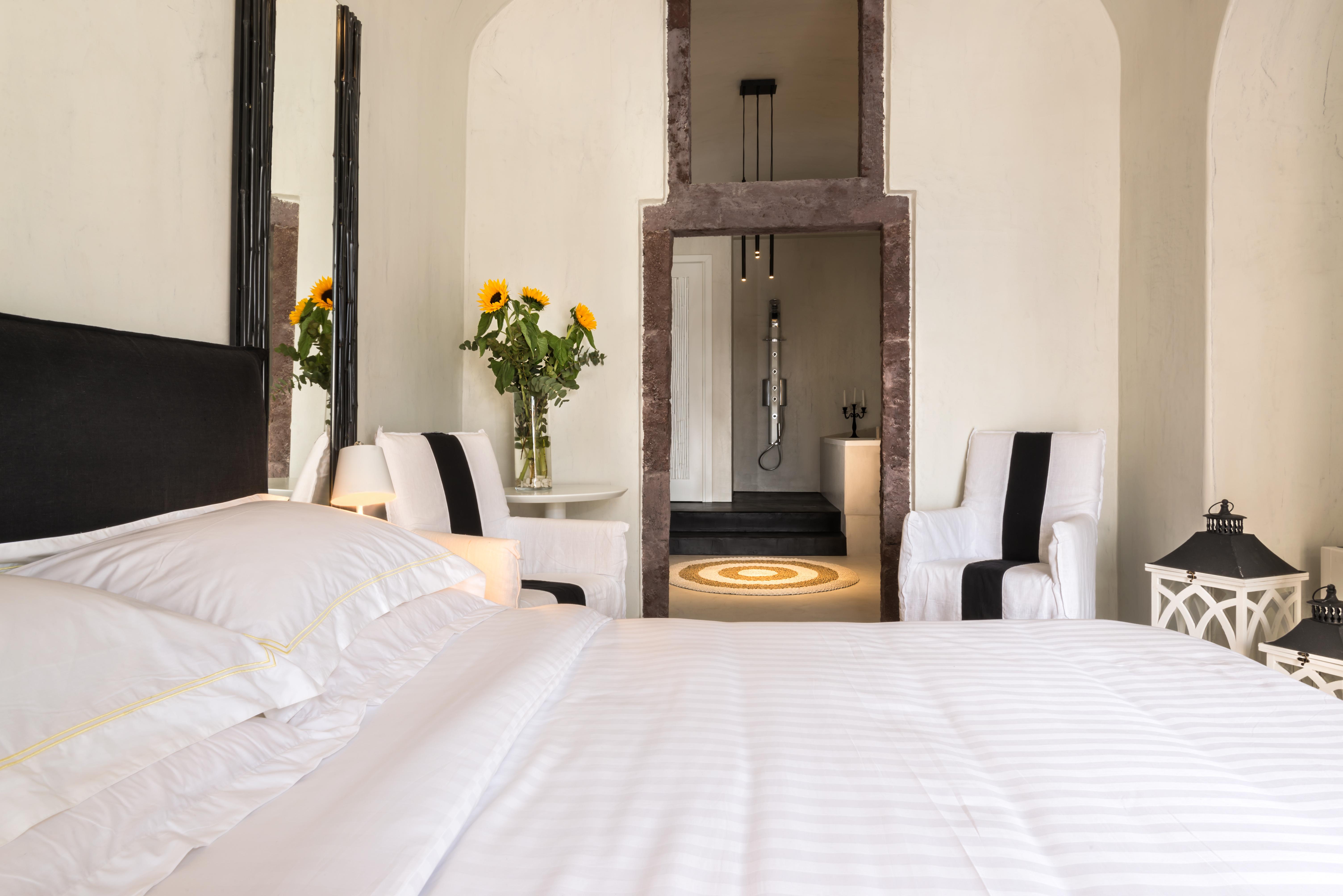 Mythical Blue Luxury Suites (Adults Only) Fira  Dış mekan fotoğraf