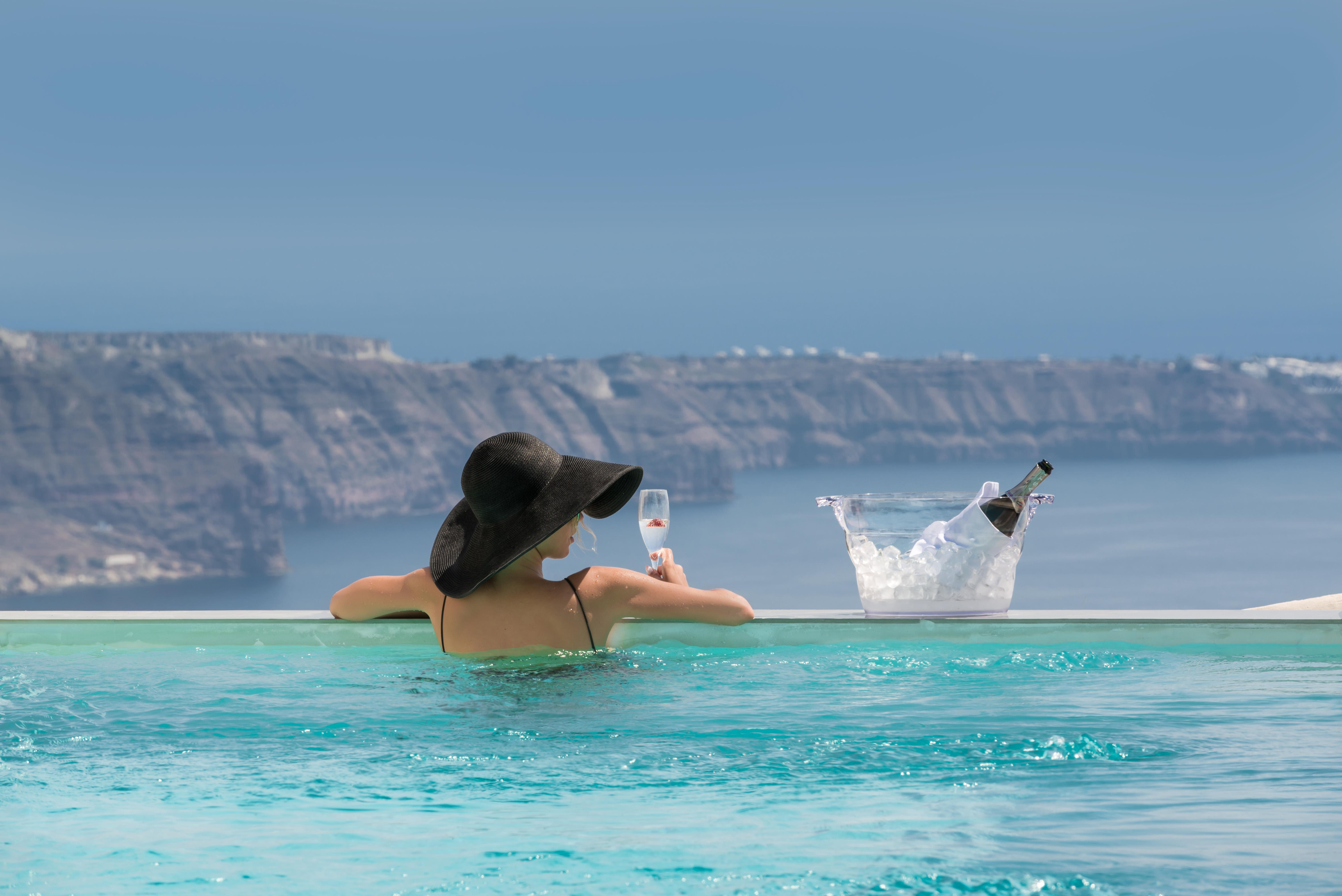 Mythical Blue Luxury Suites (Adults Only) Fira  Dış mekan fotoğraf